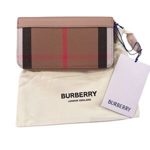 Burberry large zippy wallet with iconic design NWT